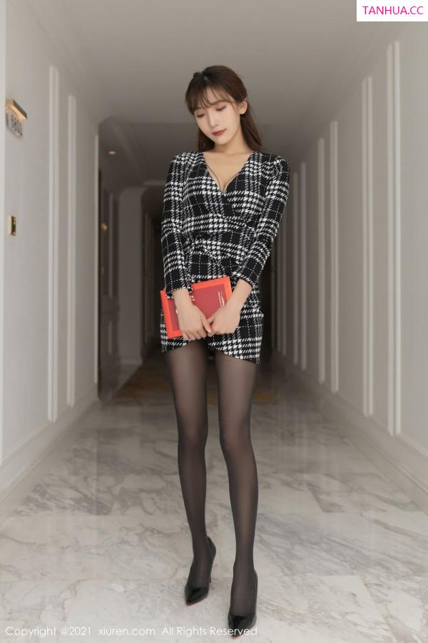 陆萱萱  [XiuRen]高清写真图 2021.12.02 No.4292 陆萱萱第26张图片